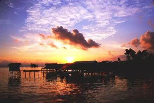 马来西亚留学,公立和私立大学哪个好?